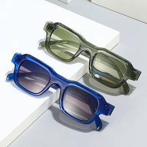 Gafas de Sol Cuadradas Retro de Moda 2025 con Logotipo Personalizado, Montura Pequeña, Estilo Punk, Protección UV400 para Hombre y Mujer - Product Image 3