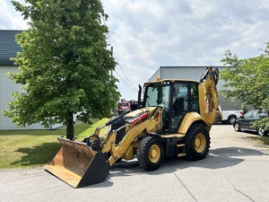 Chargeuse-pelleteuse robuste et fonctionnelle 416F2 pour les travaux de terrassement et le transfert de matériaux sur les chantiers de construction générale - Product Image 1