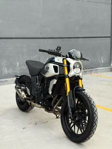 Motocicleta Deportiva <span class=keywords><strong>CFMOTO</strong></span> <span class=keywords><strong>700CL</strong></span>-<span class=keywords><strong>X</strong></span> Sport de 693cc, Bicilíndrica, Refrigerada por Agua, Estilo Neo Retro - Product Image 4