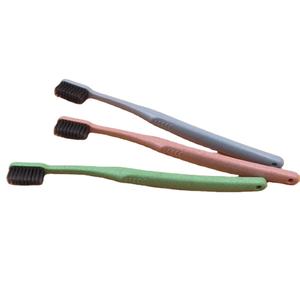 Cepillo <span class=keywords><strong>de</strong></span> dientes <span class=keywords><strong>Oral</strong></span> <span class=keywords><strong>B</strong></span> Pro Series con <span class=keywords><strong>limpiador</strong></span> <span class=keywords><strong>de</strong></span> <span class=keywords><strong>lengua</strong></span> Tecnología <span class=keywords><strong>de</strong></span> limpieza avanzada para un aliento fresco y encías saludables - Product Image 1