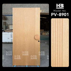 Puerta de Entrada Pivotante de Madera Maciza con Diseño de Lamas Verticales para Casas Residenciales Modernas en Australia - Product Image 2