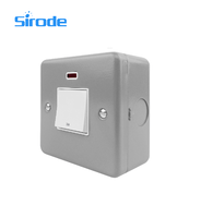 Sirode T6 estándar británico moderno 3 Gang 2 vías eléctrico pared luz interruptor Bot y enchufe caja de Metal para el hogar