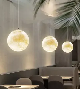 Lámpara de araña nórdica con forma de luna para habitación de niños, luz minimalista, moderna, para balcón, restaurante, luz de Planeta de fibra de resina