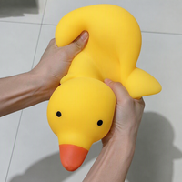 Jouet Squishy Canard Jaune Géant Tendance 2026, en TPR Souple, Anti-Stress, Rempli de Farine, Grand Canard