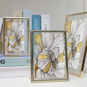 Factory Wholesale Floating Metal Photo Frame Morden Glass Transparent Picture Frame For Home Hotel Art Gallery