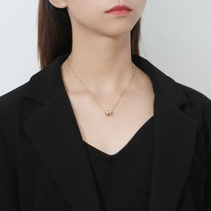 2022 Fashion Fashion Ornament Necklace Female Student Diamond Plaid Necklace Stainless Steel Small Waist Necklace with Diamond - Product Image 4