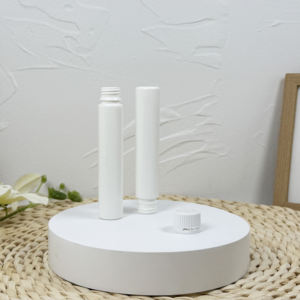 Tubo de ensayo de plástico PET vacío transparente con tapa de aluminio - Product Image 6