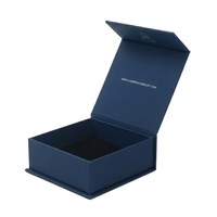 Boîte à bijoux rigide magnétique personnalisée bleu marine en matériaux recyclés pour montre et bracelet, emballage de présentation UV pour la vente au détail, vente en gros en vrac