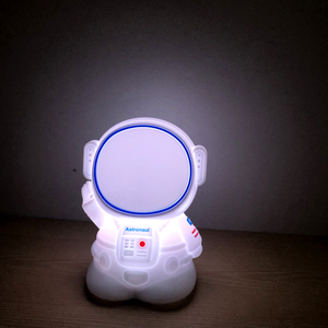 Lámpara Infantil de Silicona con Forma de <span class=keywords><strong>Astronauta</strong></span>, Lámpara Nocturna LED con Carga USB, Lámpara Nocturna con Certificación CE para Niños, Bebés y Guardería - Product Image 1