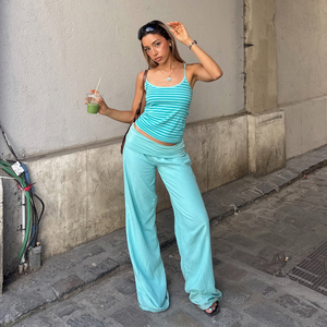 Conjunto de Dos Piezas para Vacaciones de Verano en la Playa: Top Camisero Básico a Rayas Verde Menta y Pantalones Largos Casuales con Cintura Baja y Banda Elástica - Product Image 2