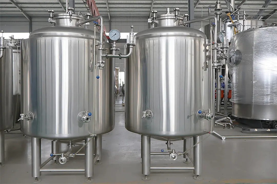 Edelstahl SS304 vertikaler Wassertank UVA-Flüssigkeits- und Milchbehälter