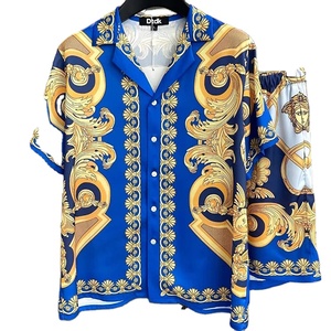 <span class=keywords><strong>Pigiama</strong></span> da <span class=keywords><strong>Uomo</strong></span> in Seta di Lusso Leggero Blu con Coda di Rondine Maniche Corte e <span class=keywords><strong>Pantaloncini</strong></span> Abbigliamento da Notte Maschile - Product Image 1