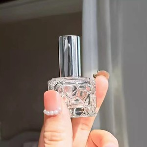 Mini flacons de parfum vides de luxe de 10 ml Bouteilles de désodorisant carré en verre de voyage de 10 ml Parfum en verre pour climatiseur - Product Image 5