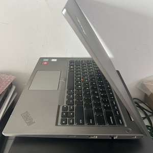 Ordinateur Portable <span class=keywords><strong>Lenovo</strong></span> <span class=keywords><strong>ThinkPad</strong></span> <span class=keywords><strong>E490</strong></span> d'Occasion, Processeur i5 8ème Génération, 8 Go de RAM, Disque SSD 256 Go, Reconditionné, à Bas Prix pour Usage Personnel et Professionnel - Product Image 3