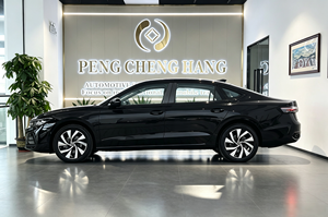 Nuova PassatPro Turbo FWD Sedan 2026 con Trasmissione 7DCT, Tetto Panoramico, Sedili in Pelle, Ampio Spazio, Auto Familiare - Product Image 3