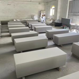 Banc en béton GRC Duke Industries pour extérieur, structure en fibre de verre, durable pour les espaces commerciaux - Product Image 1
