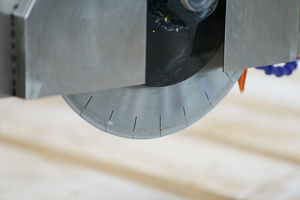 Máquina de Corte CNC para Mármol y Granito, 4 Ejes 4+1, Motor de Alta Precisión para Procesamiento de Encimeras de Cocina con Cámara - Product Image 3