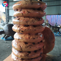 Statue géante en fibre de verre en forme de cookie, sculpture réaliste en résine en forme de beignet pour boutique de desserts et centre commercial, décoration extérieure sur le thème des bonbons