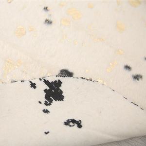 2021 Hot Stamping Groothandel Faux Koeienhuid Tapijt Shaggy Tapijten Woondecoratie Faux Bont Tapijt - Product Image 4