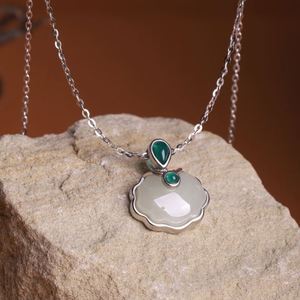 Collier pendentif en jade Hetian avec locket en argent sterling rhodié plaqué or 18 carats, style traditionnel chinois Dylam, pour femmes - Product Image 4