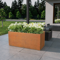 Jardinière extérieure en métal durable avec décoration de jardin de forme carrée au design moderne de style rustique pour la plantation