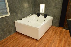 Bañera de Hidromasaje Rectangular Moderna de Acrílico Empotrable con Jets de Masaje y Reposacabezas - Product Image 2