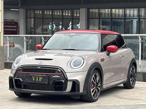 <span class=keywords><strong>MINI</strong></span> <span class=keywords><strong>JCW</strong></span> ALL-IN d'occasion 2022, toutes options, coupé 3 portes, performance, automatique, turbo 2.0T, châssis <span class=keywords><strong>JCW</strong></span> d'origine, HUD, Harman Kardon L2 - Product Image 3
