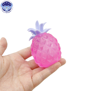Pelota Antiestrés de Piña con Polvo Dorado, Juguetes Sensoriales, Pelotas de Maltosa con Forma de Fruta, Piña y Uva, para Reducir el Estrés, Bolas Blanditas - Product Image 3