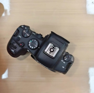 เซ็นเซอร์ CMOS ฟูลเฟรมประสิทธิภาพสูง กล้อง Can-on R6 รองรับ 4K ความละเอียด 20MP - Product Image 4