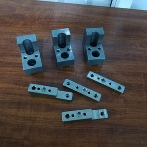 Pièces en aluminium, acier et cuivre usinées CNC de haute précision pour l'usinage, taille personnalisée pour les services d'usinage de perceuse et de tour - Product Image 1