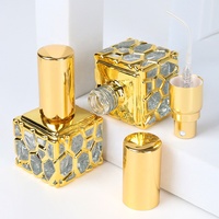 Chine Fabricant Ventes d'usine 10ml Vaporisateur de parfum Bouteille d'huile essentielle Conteneurs de sculpture à revêtement UV Bouteille en verre pulvérisée