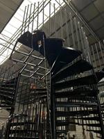 Escalier en colimaçon moderne de haute qualité en acier galvanisé pour extérieur, hôtel, entrepôt, sûr et durable, garantie 5 ans - Vente en gros usine