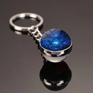 Porte-clés en métal et acrylique, boule <span class=keywords><strong>de</strong></span> verre double face, thème univers, galaxie, <span class=keywords><strong>nébuleuse</strong></span>, pendentif planète galaxie en métal, en gros, en stock - Product Image 1