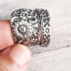 Anello Aperto a Forma di Girasole per Donne, Regolabile, Stile Floreale Vintage, Accessorio Moda per Uso Quotidiano e Feste - Product Image 6
