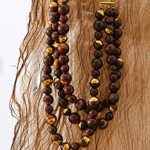 Collar Mchic 6968 de Moda, Hecho a Mano con Cuentas Acrílicas, Cadena de Tres Capas de Acero Inoxidable Chapado en Oro - Product Image 4