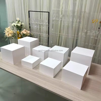 SHP Avancé Noir et Blanc Acrylique Alimentaire Présentoir Parfum Talons Hauts Gâteau De Mariage Dessert Cube Ensemble Acrylique Présentoir