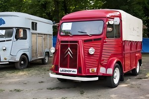 Camión de Comida Móvil Retro Rojo Brillante Personalizado con Parrilla para Asar a la Carbón, Mostrador para <span class=keywords><strong>Hamburguesas</strong></span> para Mercado Nocturno en el Techo - Product Image 4
