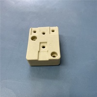 Connecteur de douille en céramique de stéatite, isolateur électrique en céramique personnalisé