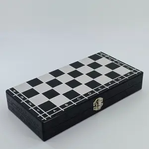 Marka yeni el yapımı ahşap satranç seti 3 In 1 özel Logo satranç seti Basswood kontrplak uluslararası satranç kontrol