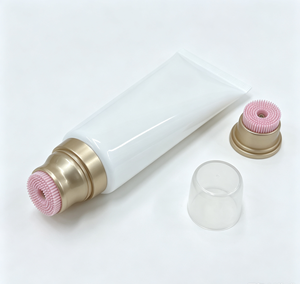 Tube souple avec base dorée en silicone pour massage nettoyant du visage, personnalisable, pour masque de boue anti-points noirs et nettoyant cutané - Product Image 1