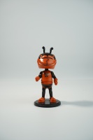 Sculpture de mascotte abeille en polyrésine peinte à la main, écologique et personnalisée, figurine bobblehead, logo de club scolaire, équipe sportive, décoration de bureau