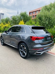 <span class=keywords><strong>Audi</strong></span> <span class=keywords><strong>Q3</strong></span> 35 TFSI Dynamic Fashion Edition <span class=keywords><strong>2021</strong></span>, sièges en cuir, toit ouvrant panoramique, transmission automatique - Product Image 5