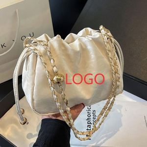 Bolso Pequeño de Moda para Chicas, Bolso Bandolera de Piel Sintética con Cordón, Bolso de Hombro con Cadena Elegante - Product Image 1