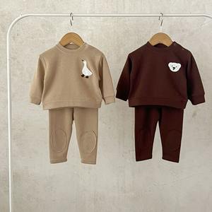 Ensemble de survêtements unisexe en coton avec broderie ours et oie pour printemps et automne pour bébés et enfants 2 pièces - Product Image 6