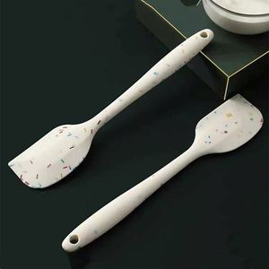 Espátula de Silicona Personalizada al por Mayor, Resistente a Altas Temperaturas, Antiadherente, para Hornear, Cocinar, Untar Mantequilla, Crema y Chispas - Product Image 4