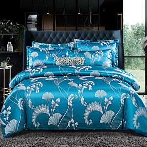 Ensemble <span class=keywords><strong>de</strong></span> <span class=keywords><strong>housse</strong></span> <span class=keywords><strong>de</strong></span> <span class=keywords><strong>couette</strong></span> Jacquard européen luxe <span class=keywords><strong>Taupe</strong></span> Satin ensemble <span class=keywords><strong>de</strong></span> draps broderie décor doux léger doré ensemble <span class=keywords><strong>de</strong></span> literie - Product Image 3