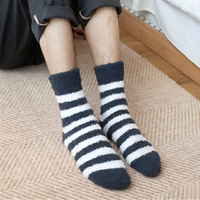 ViEinkaufen 6 paires de chaussettes pantoufles moelleuses pour hommes, respirantes, au-dessus du genou, confortables pour dormir, chaudes et douces, à rayures, pour l'hiver