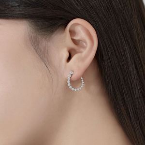 Boucles d'oreilles clous Dylam luxueuses en argent S925 avec zircone cubique 5A, forme géométrique en U, pour un look quotidien élégant - Product Image 5