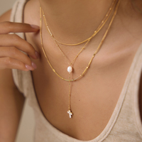 Collier à trois rangs en acier inoxydable plaqué or 18 carats avec perles d'eau douce pour femmes, bijoux à chaîne en Y superposée, J&D Jewelry