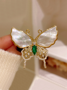 Europeu e americano popular luz luxo natural shell esmeralda borboleta broche para data decoração das mulheres - Product Image 4
